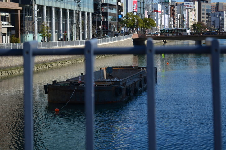 【福岡散歩日誌8】昼の昭和通り「天神橘口交差点～博多川通り」を散歩【12月】：なんかある