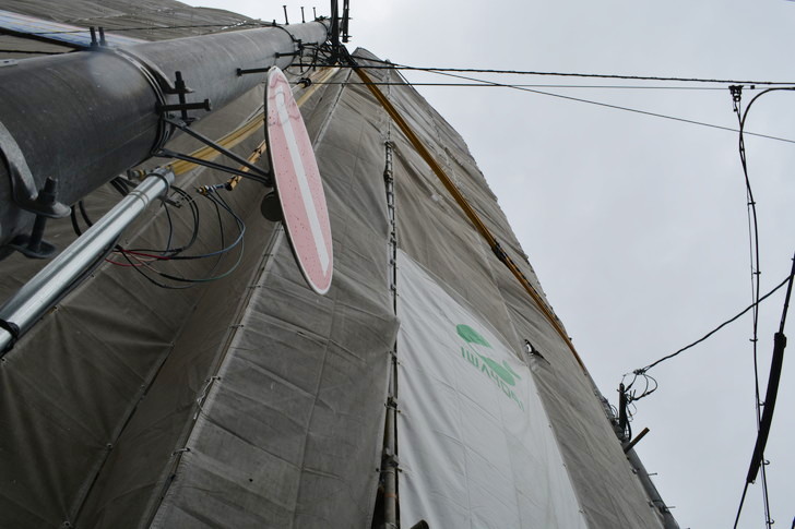 福岡散歩日誌：建設中の建物