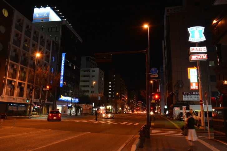 【福岡散歩日誌6】「渡辺通り」から「那の川」辺りを散歩【12月】：「渡辺通り」から「那の川」辺りを散歩：日赤通り2