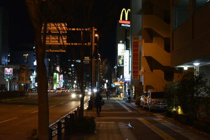 【福岡散歩日誌6】「渡辺通り」から「那の川」辺りを散歩【12月】：「渡辺通り」から「那の川」辺りを散歩：ひたすらマックへ向かう