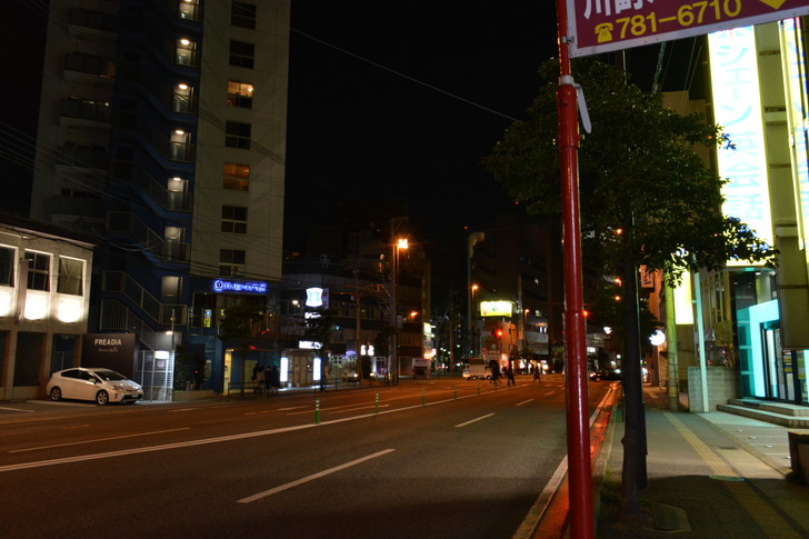 【福岡散歩日誌5】夜の薬院駅付近を散歩【12月】:薬院大通り交差点からスタート