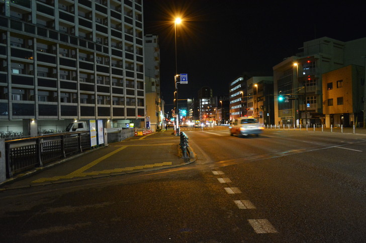 「日赤病院前（日赤通り）」と「高宮駅」近くの飲食店街を散歩【1月】：「ORIENT BLD No.51」前の道路