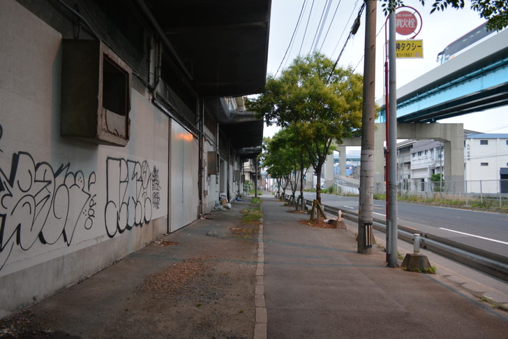 自分なりの散歩の楽しみ方５選：イメージ：ぼーっと歩く