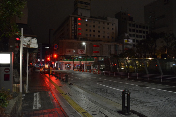 福岡市役所前の道路