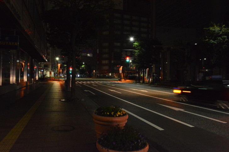 「天神」と「天神1丁目」の間の道路