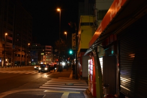 カニ本家、一蘭などの有名店が立ち並ぶ「渡辺通り～那の川（日赤通り）」を散歩