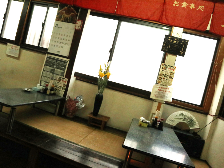 店内の雰囲気（テーブル）