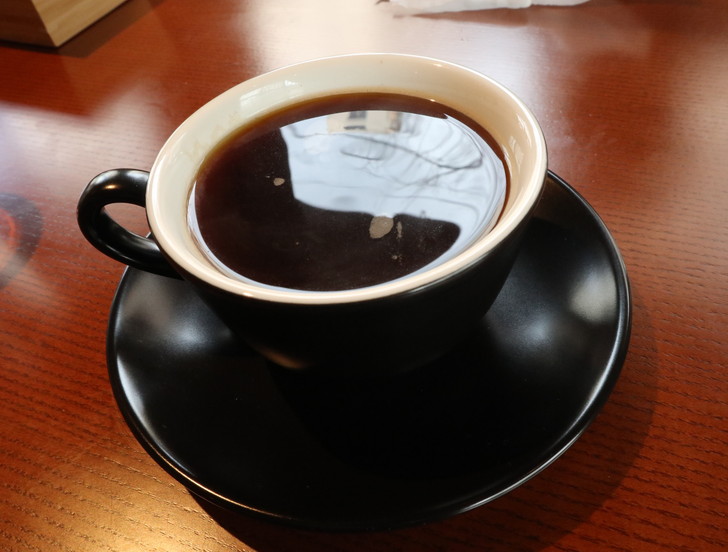 【薬院ランチ】1階はパン屋、2階はカフェ＆レストラン「EPIDOR（エピドール）」のグルメレポート：セットドリンク ホットコーヒー