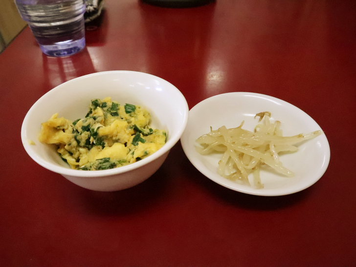 【薬院】本格的な中華料理が楽しめる「餃子李 （ギョウザリー）」グルメレポート：「ニラたま」と「もやしのナムル」