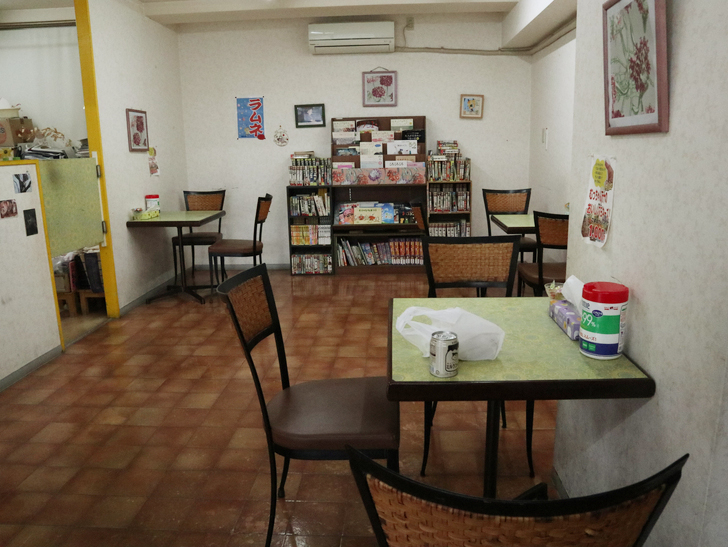 【呉服】おやつにピッタリ！「むっちゃん万十 呉服町店」：店内の雰囲気