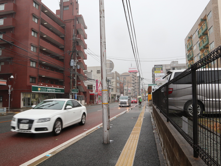 意外とお店が充実してる。絶対住みやすい街「長丘１丁目」を散歩：大池通り