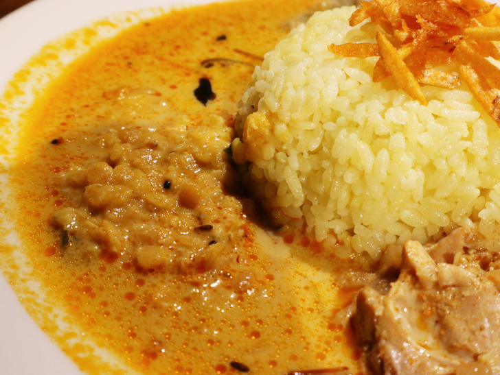 【赤坂】毎週通える本格スリランカカリー「ヌワラエリヤ」グルメレポート：豆か何かをすりつぶしたようなもの