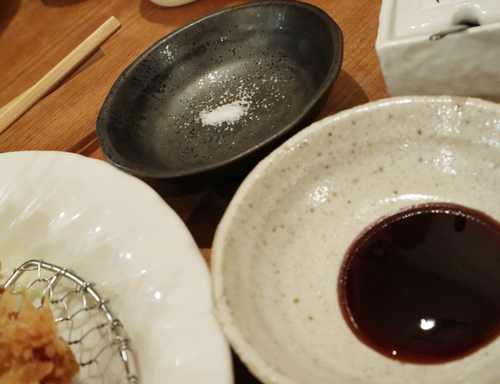 「やきしお」と「とんかつソース」は既にセッティング済み