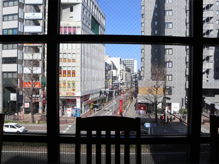 【天神】3階からの眺めが最高！「タリーズコーヒー 天神店」レポート：3階からの眺め