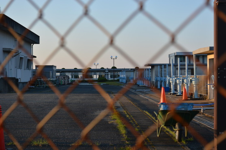 浄水所の中を盗撮。表向きは浄水所で、実は裏で化学兵器の実験をしてないか観察。