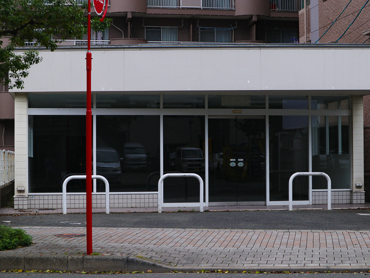 【南区大楠2丁目】静かな並木道をゆったり散歩：空き店舗