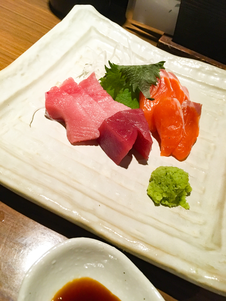 300円でフードが楽しめる？！「六本松バルウォーク Vol.8」が最高だった！：「サーモン」と「マグロ」