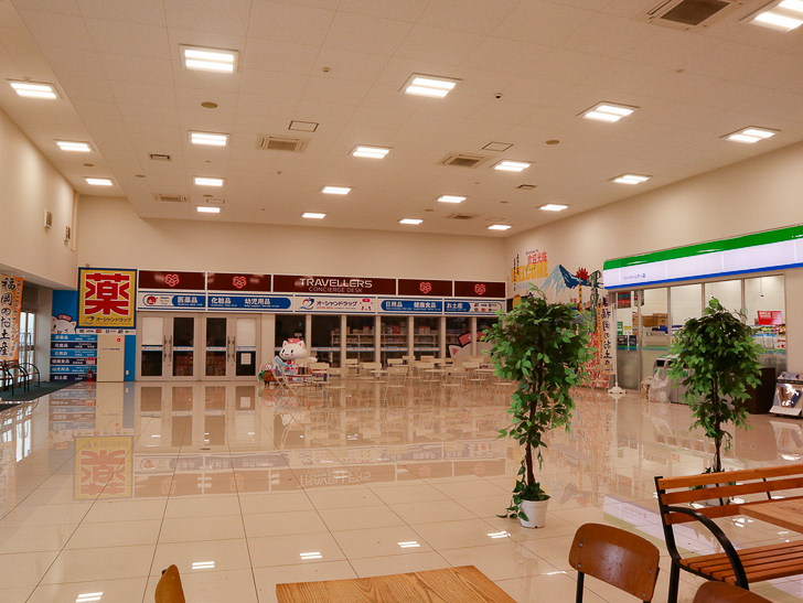 【博多区沖浜町】海に面した不思議なエリアを散歩： ハーバーシティの中