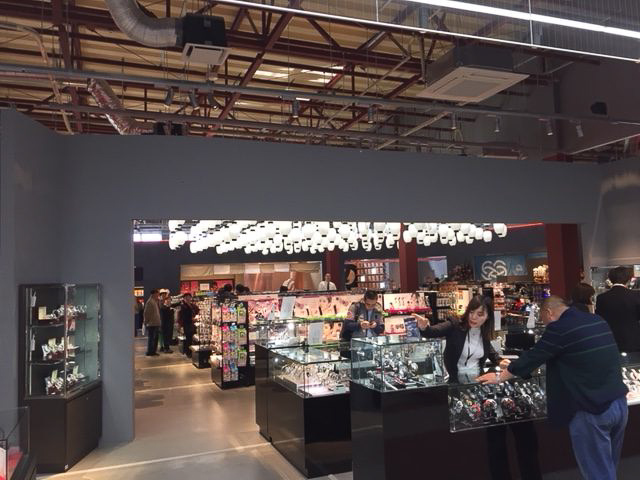 【博多区沖浜町】海に面した不思議なエリアを散歩： イベント開催中のハーバーシティ