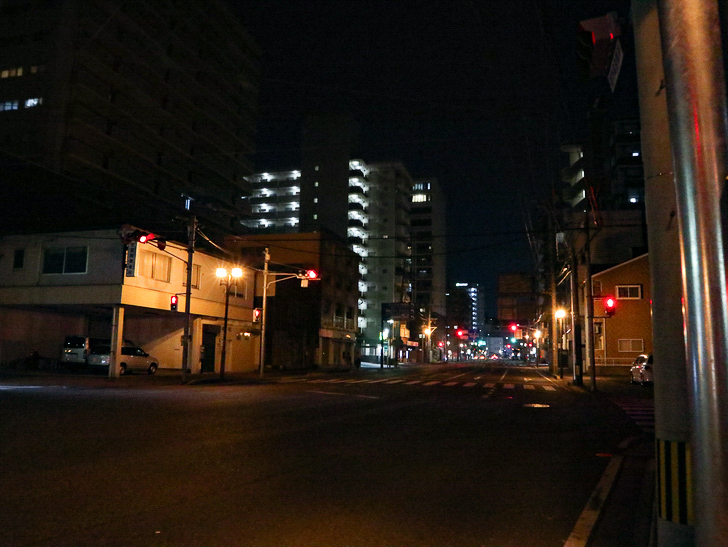 【ベイサイドプレイス博多（深夜）】やっぱり夜の海は良い： 素朴な深夜の雰囲気が良い