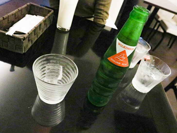 【平尾ランチ】「ジョティ」種類がすこぶる多い老舗インドカレー屋さん： ジンジャエール