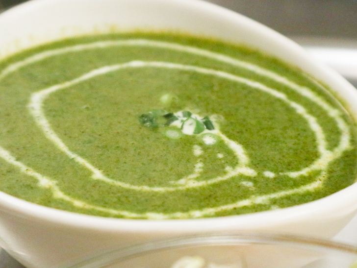 【平尾ランチ】「ジョティ」種類がすこぶる多い老舗インドカレー屋さん： ほうれん草ベースのチキンカレー