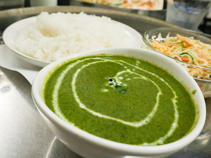 【平尾ランチ】「ジョティ」種類がすこぶる多い老舗インドカレー屋さん： ディナーAセット（920円）