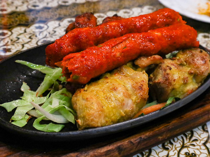 【薬院ランチ】「ミラン」素朴な雰囲気が良い！どこか懐かしいインドカレー屋： チキンたち