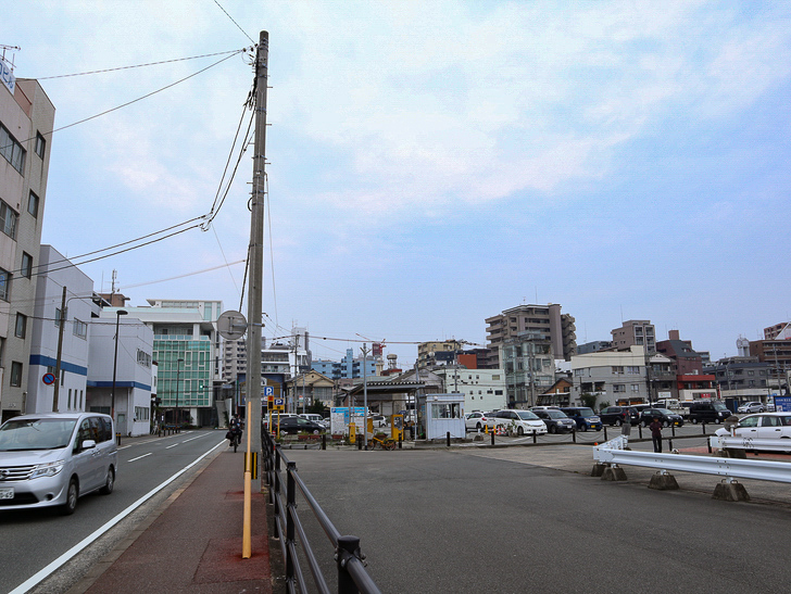 【西公園／光雲神社】まるで“千と千尋”。異空間を散歩： 街並みがなんか港町っぽくて好き