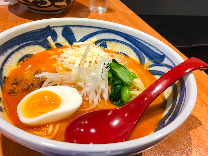 チーズ担々麺（800円）
