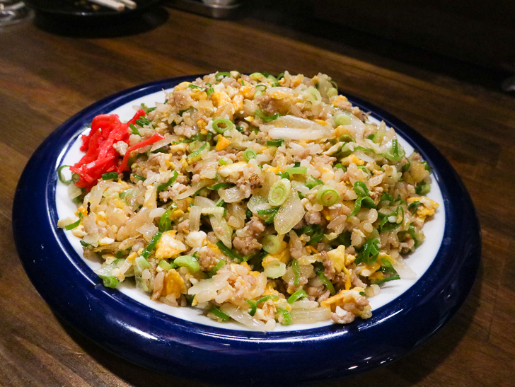 【高砂ランチ】「一番星」ステーキとお好み焼きが楽しめる： 俺の焼きめし（780円）