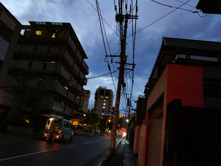 市崎公園への道