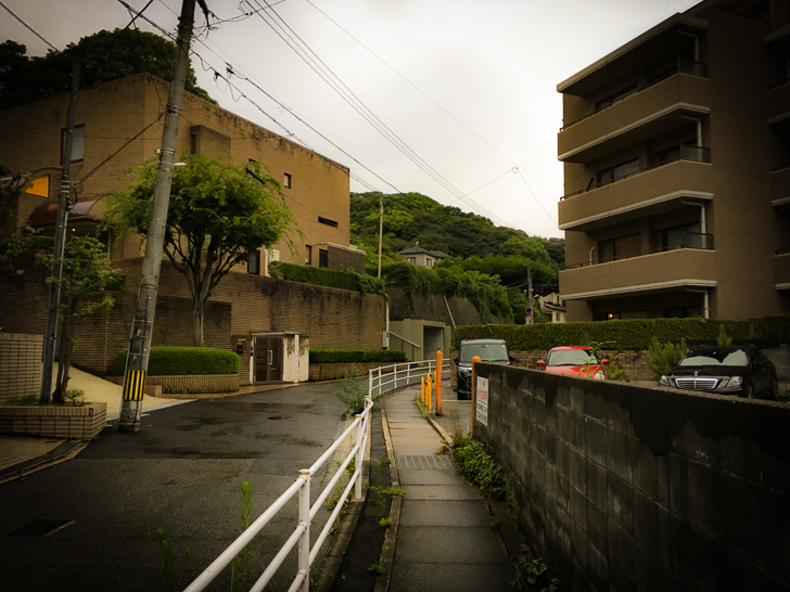 平尾上水町の住宅街