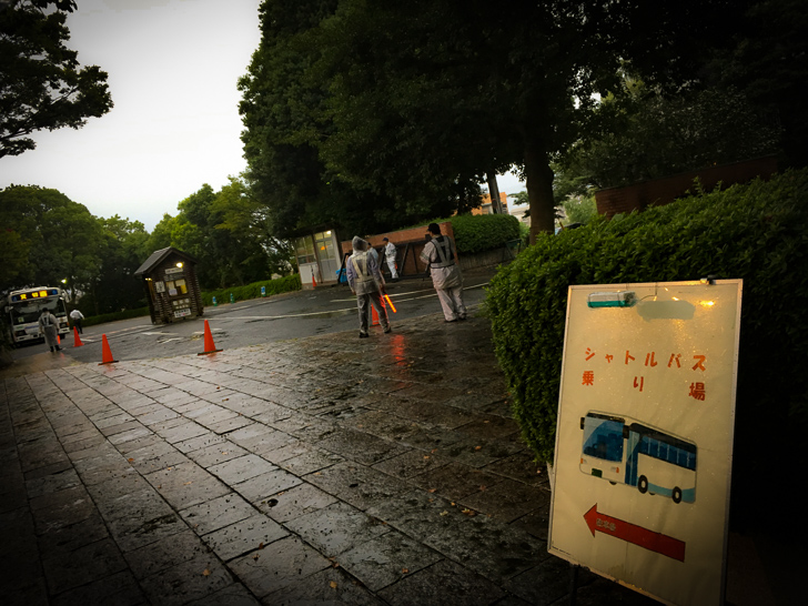 シャトルバス乗り場