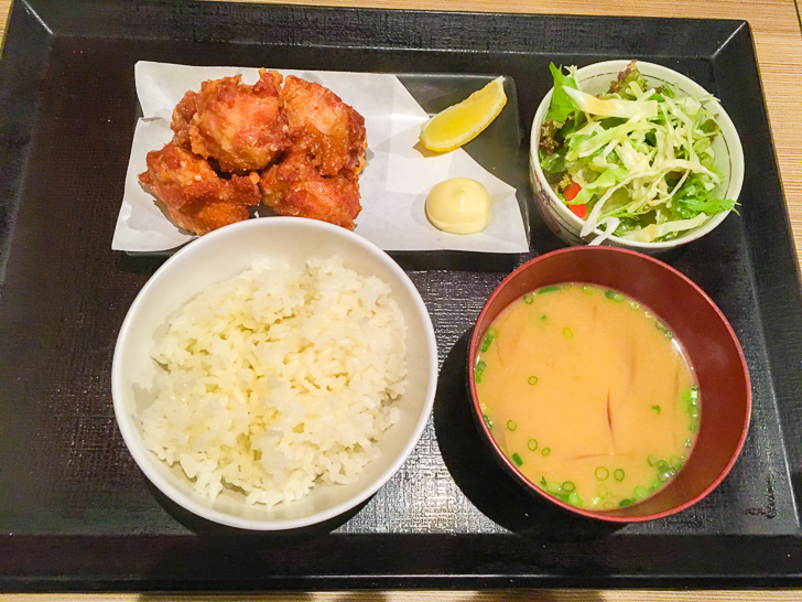 からあげ定食 全体
