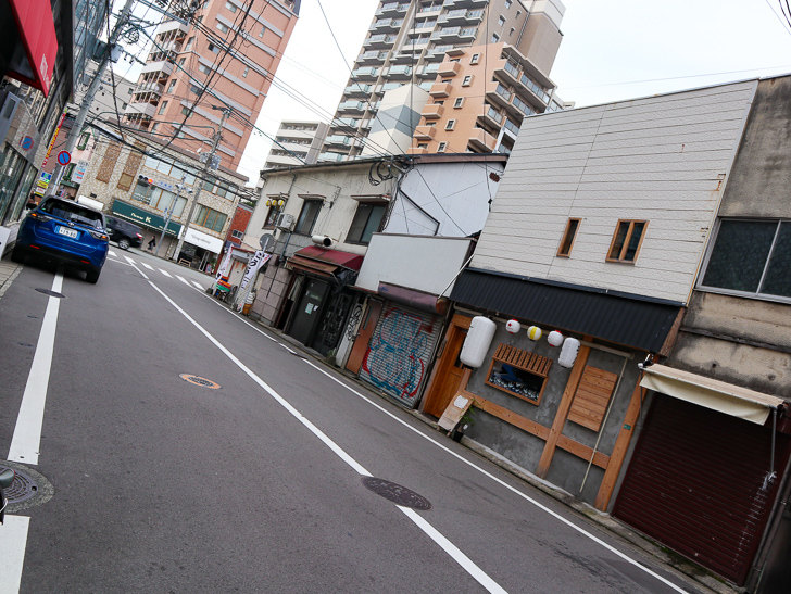 飲食店がたくさんある通り2