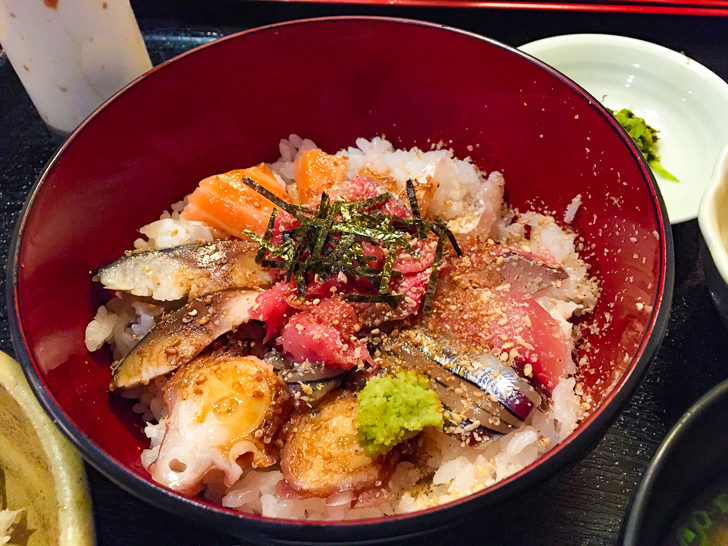 海鮮丼