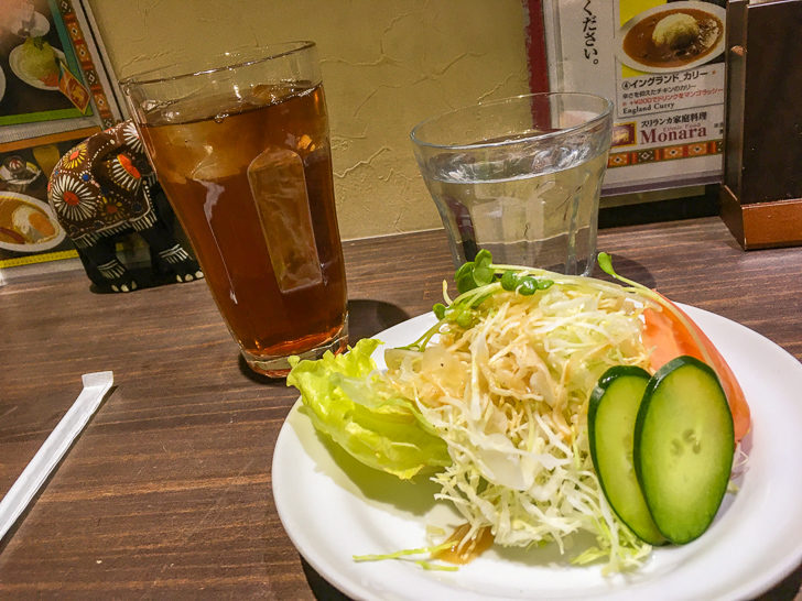 サラダと紅茶（アイス）