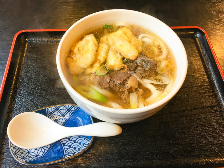 肉ごぼう天うどん（800円）