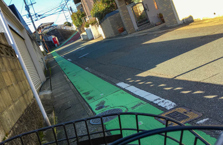 めっちゃ急な坂を登ってみた