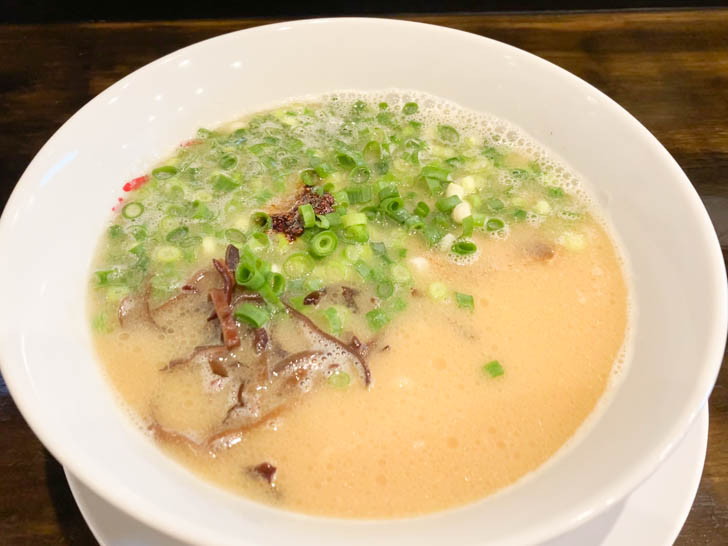 鶏白湯ラーメン（680円）