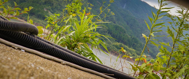 配線格納ホース