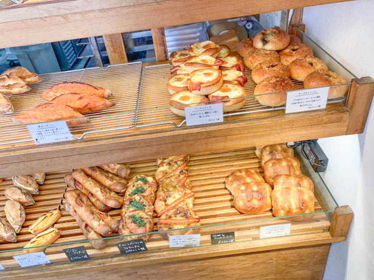 陳列されたパン