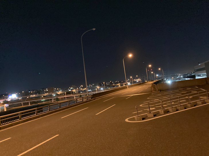 静かで広い道路が気持ち良い