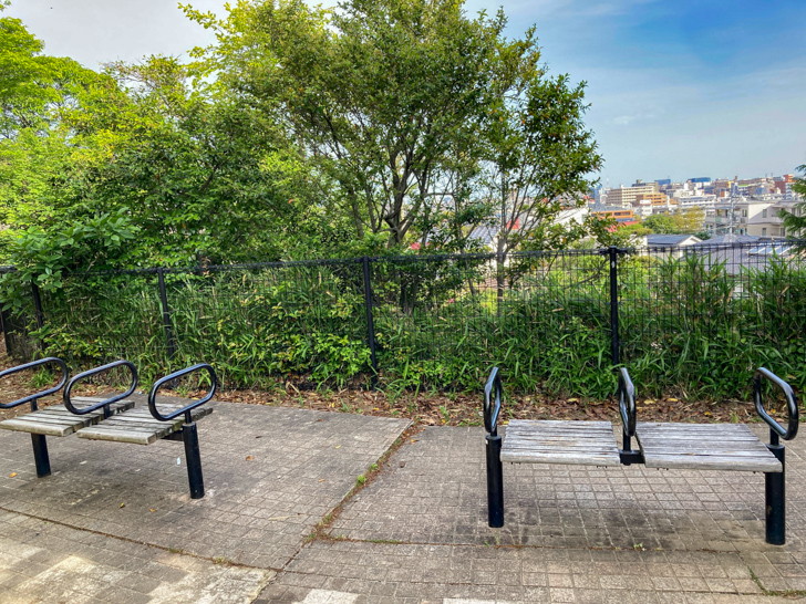 絶景ポイント前のベンチ