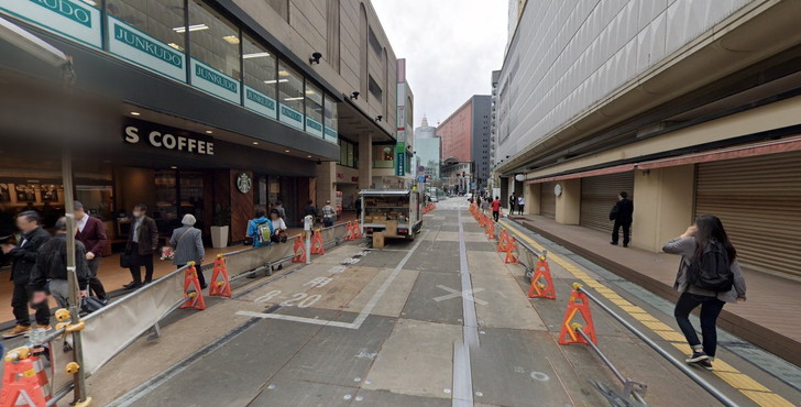 まだ建物が取り壊される前