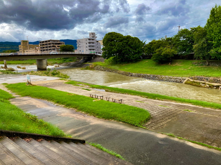 【南区】「那珂川河畔公園」那珂川の濁流を楽しんできた 那珂川が見える