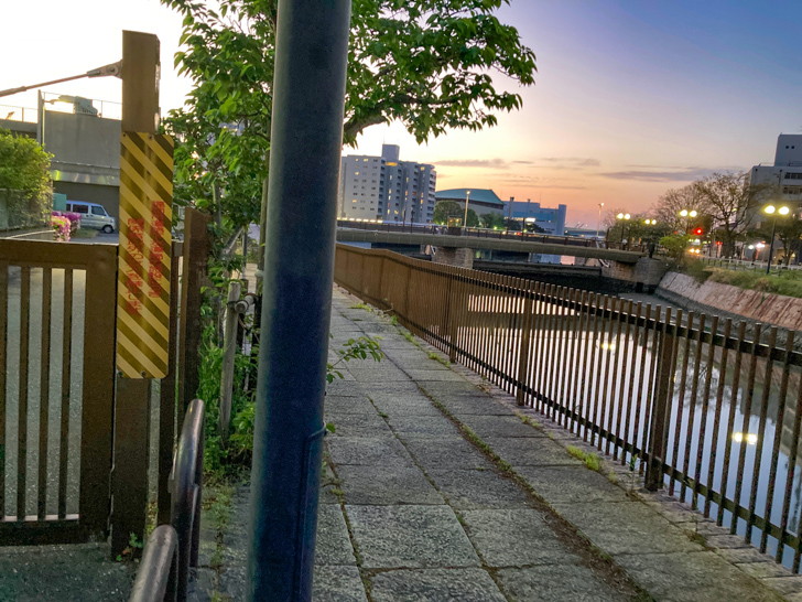 【博多区中洲・天神北】「大黒橋」からの景色が最高だった 川沿いの景色もまた最高