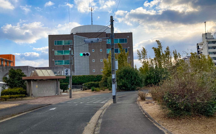 【東区箱崎】「貝塚交通公園」公園内に信号？！ 公園の中に道路と信号がある