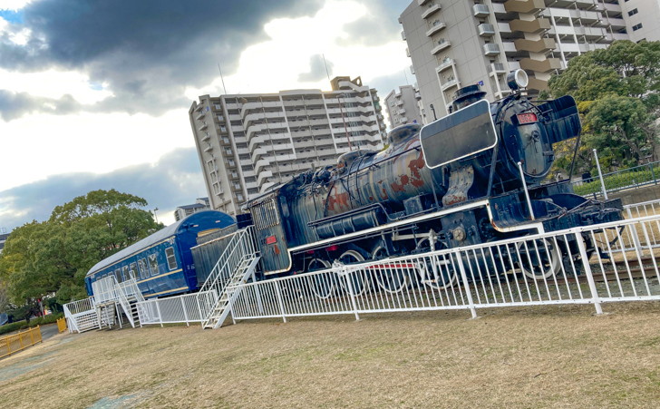 【東区箱崎】「貝塚交通公園」公園内に信号？！ ＳＬ機関車（10過熱テンダ機関車9600型）